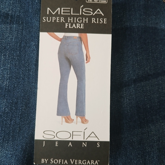 Sofia Vergara Jeans - Picture 5 of 6